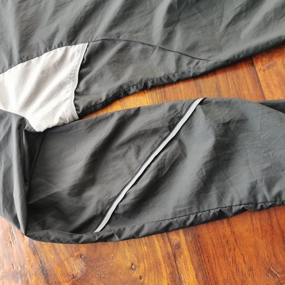 Women's Mountain Equipment Coop cycling jacket - Picture 2 of 8